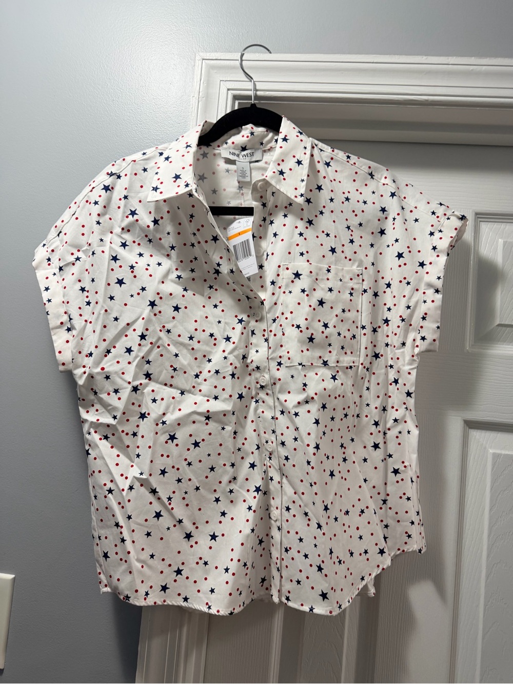 Nine West women’s White Star Print Short Sleeve Button-Up Shirt